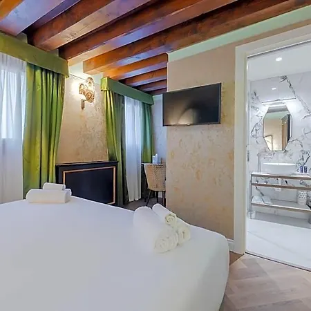 312 Piazza San Marco Hotel